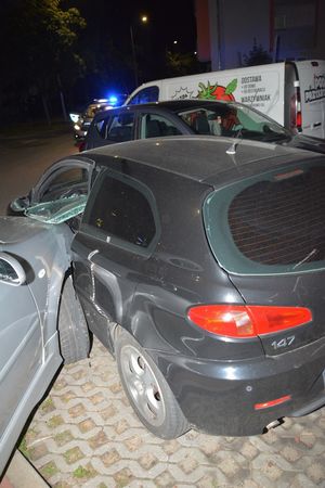 33-letni kierowca chevroleta, uciekał przed policjantami i uszkodził dwa pojazdy w Tarnobrzegu