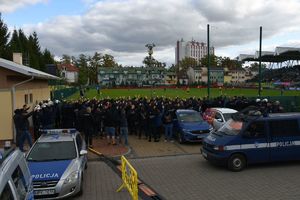 W Tarnobrzegu policjanci zabezpieczali mecz piłki nożnej o Puchar Polski