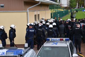 W Tarnobrzegu policjanci zabezpieczali mecz piłki nożnej o Puchar Polski