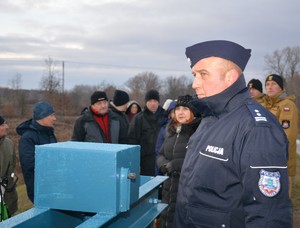 Mł.insp. Mariusz Stasiak Zastępca Komendanta Miejskiego Policji w Tarnobrzegu podczas ćwiczeń Przybyłów 24