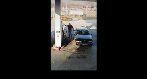 Zdjęcie z monitoringu, nietrzeźwego kierowcy