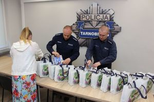 Tarnobrzescy policjanci dla dzieci z Domu Dziecka