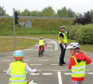 Bezpieczna jazda na hulajnodze – profilaktyczna akcja dla dzieci i młodzieży