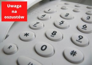 telefon - nad nim napis uważaj na oszusta.