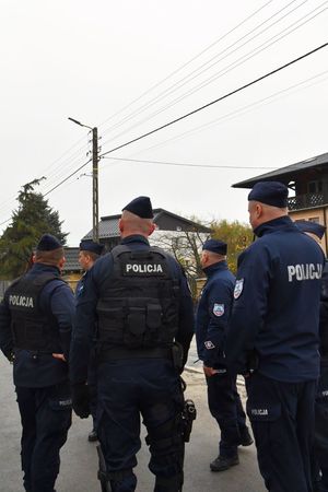Policjanci zabezpieczali mecz piłki nożnej Stal Gorzyce – Czarni Jasło