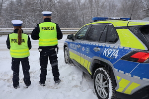 policjanci radiowóz